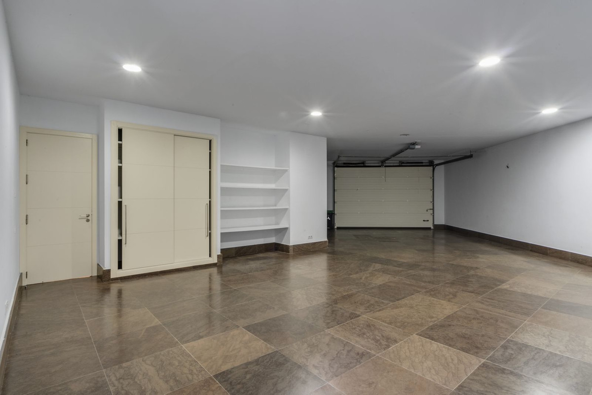 Se vende Villa - Chalet de 6 dormitorios en Costa Del Sol, Málaga, España
