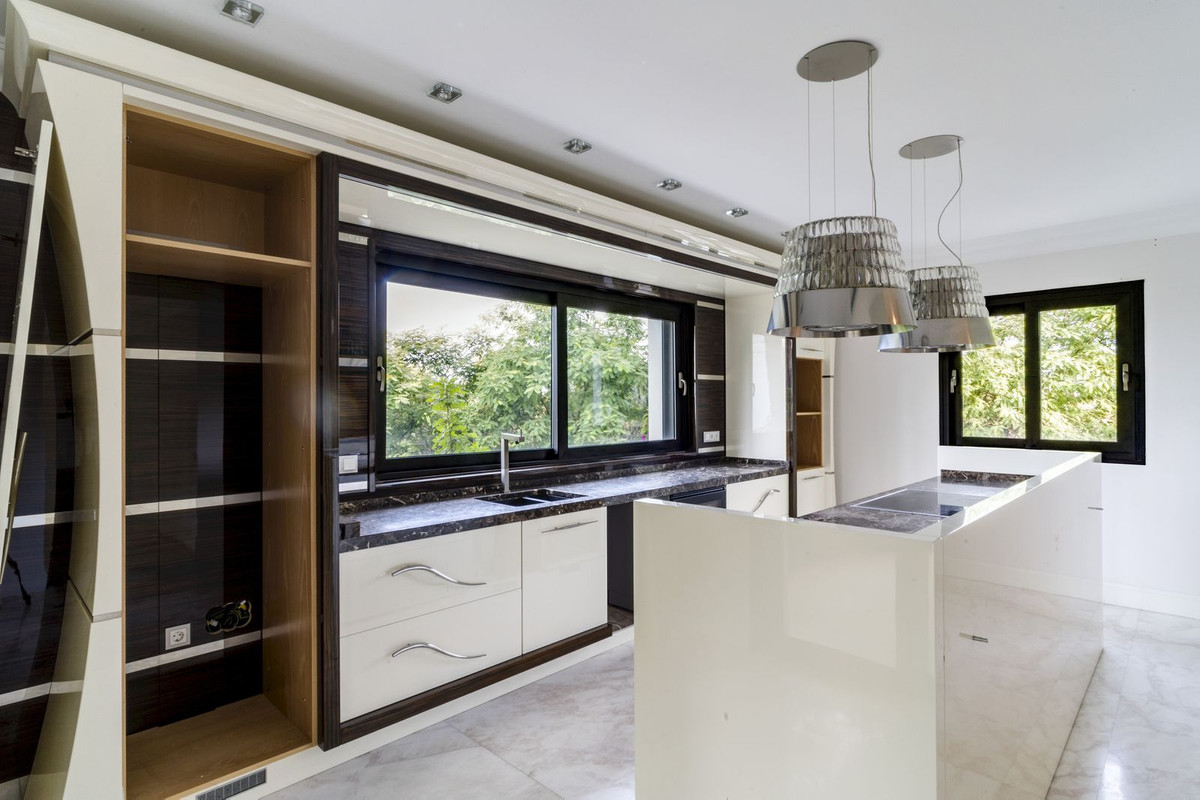 Se vende Villa - Chalet de 6 dormitorios en Costa Del Sol, Málaga, España