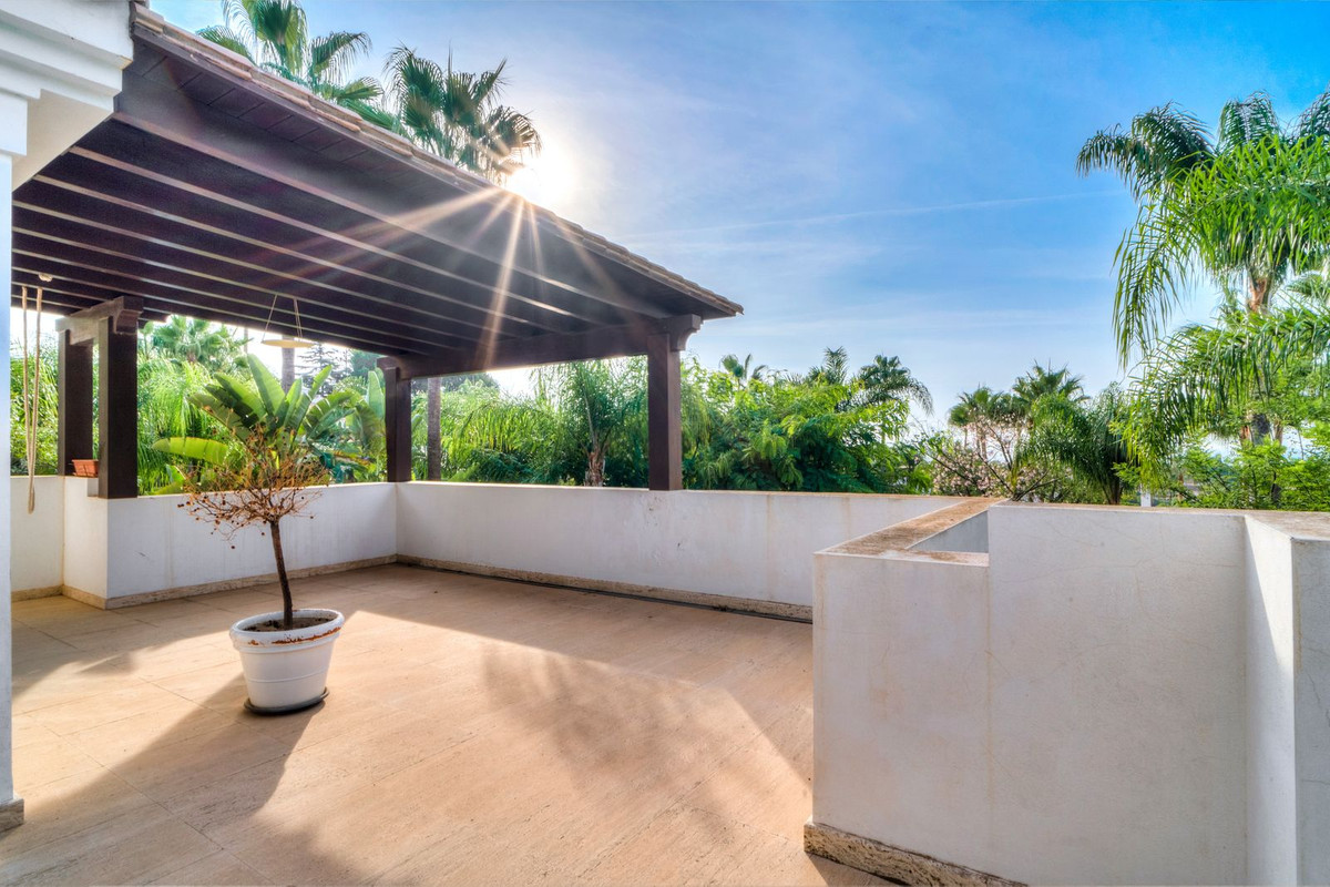 Se vende Villa - Chalet de 6 dormitorios en Costa Del Sol, Málaga, España
