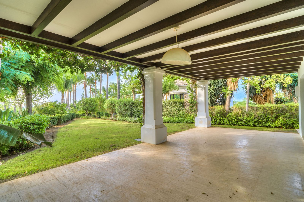 Se vende Villa - Chalet de 6 dormitorios en Costa Del Sol, Málaga, España