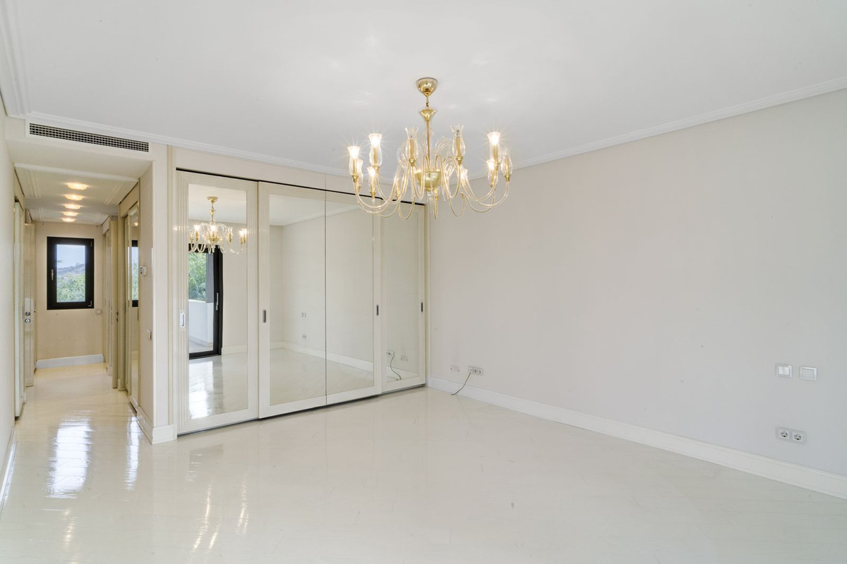 Se vende Villa - Chalet de 6 dormitorios en Costa Del Sol, Málaga, España