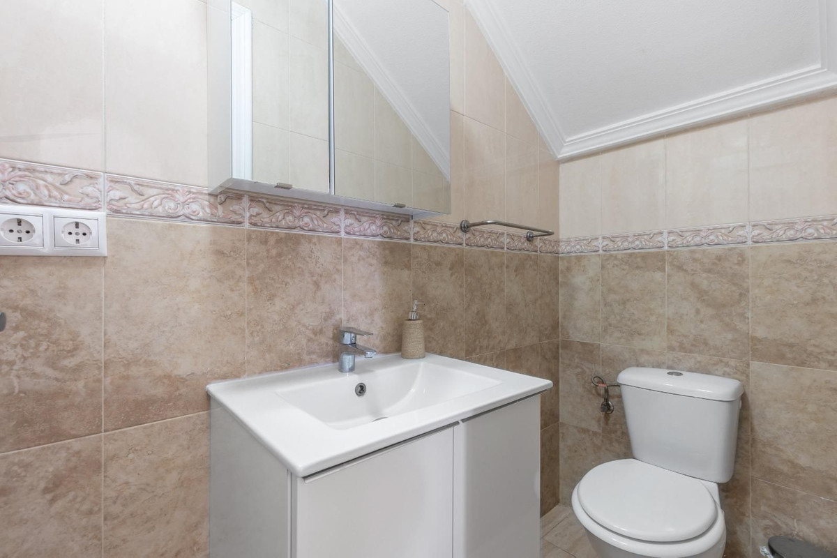 Se vende Pareada de 2 dormitorios en Costa Blanca, Alicante, España