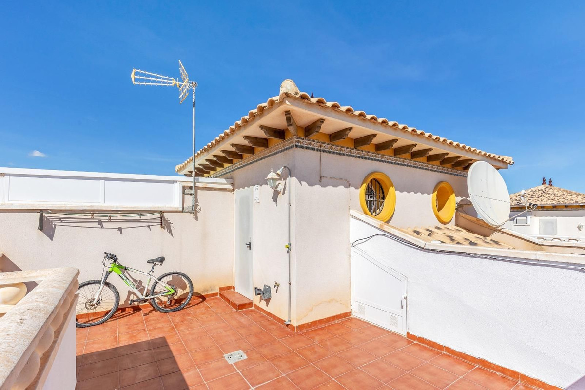 Se vende Pareada de 2 dormitorios en Costa Blanca, Alicante, España