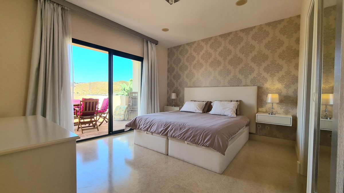 Se vende Apartamento Planta Media de 2 dormitorios en Costa Del Sol, Málaga, España