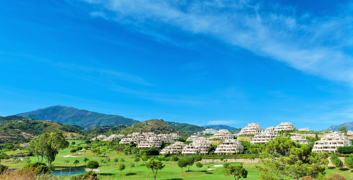 Se vende Apartamento Planta Media de 2 dormitorios en Costa Del Sol, Málaga, España