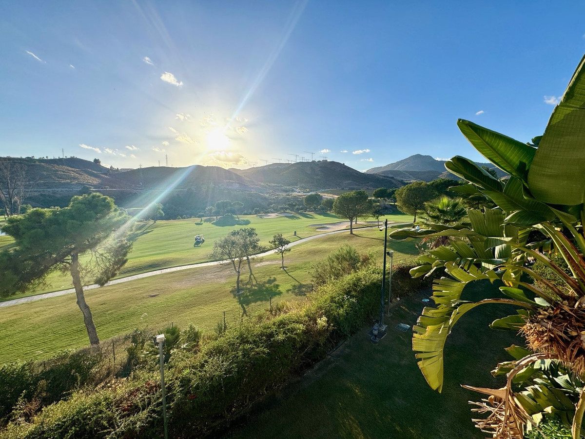 Se vende Apartamento Planta Media de 2 dormitorios en Costa Del Sol, Málaga, España