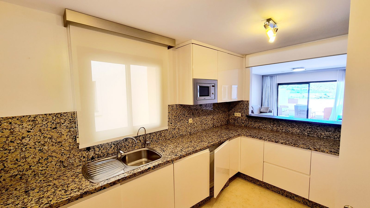 Se vende Apartamento Planta Media de 2 dormitorios en Costa Del Sol, Málaga, España