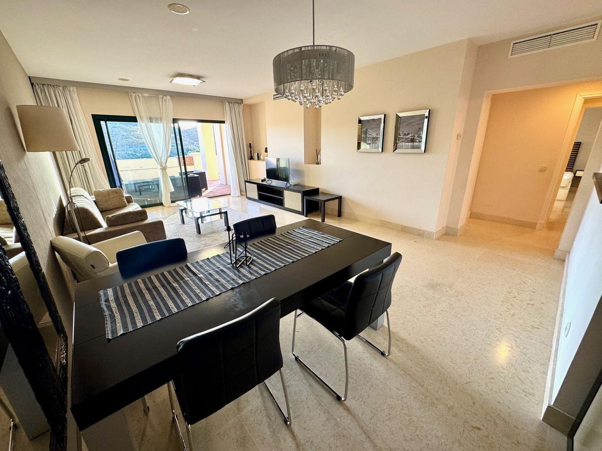 Se vende Apartamento Planta Media de 2 dormitorios en Costa Del Sol, Málaga, España