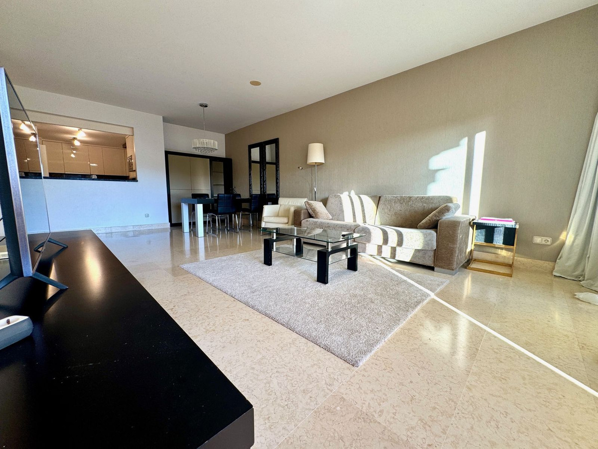 Se vende Apartamento Planta Media de 2 dormitorios en Costa Del Sol, Málaga, España