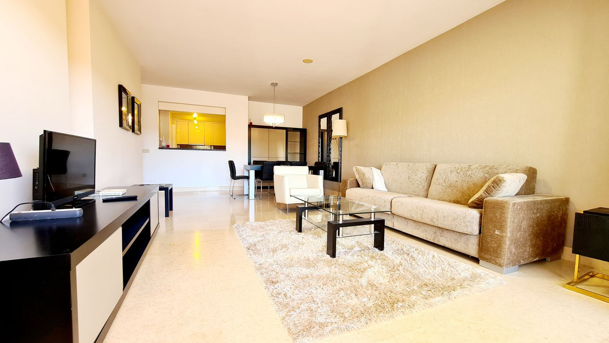 Se vende Apartamento Planta Media de 2 dormitorios en Costa Del Sol, Málaga, España