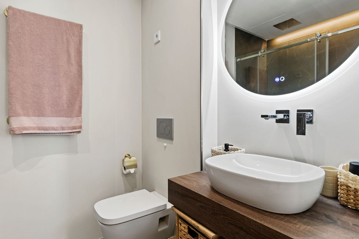 3 Bed Apartment for sale in Higueron Costa Del Sol, Málaga, Spain