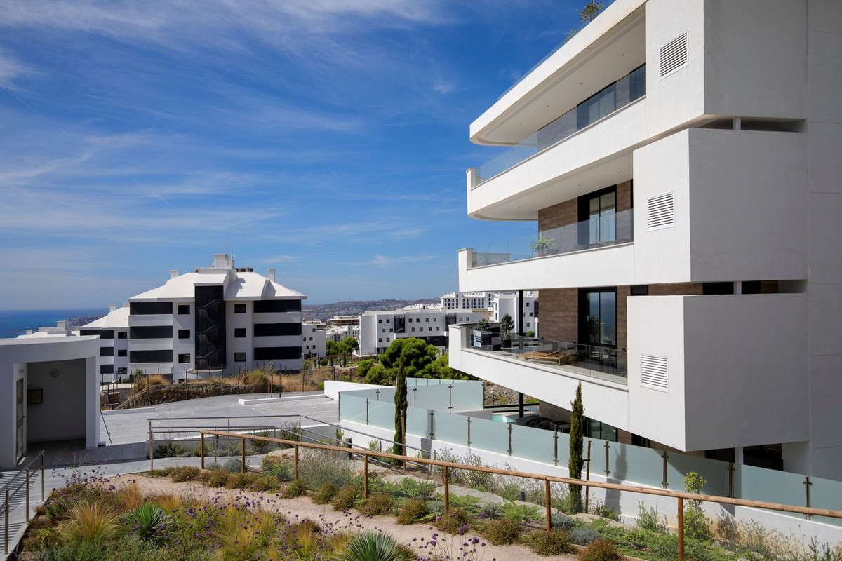 3 Bed Apartment for sale in Higueron Costa Del Sol, Málaga, Spain