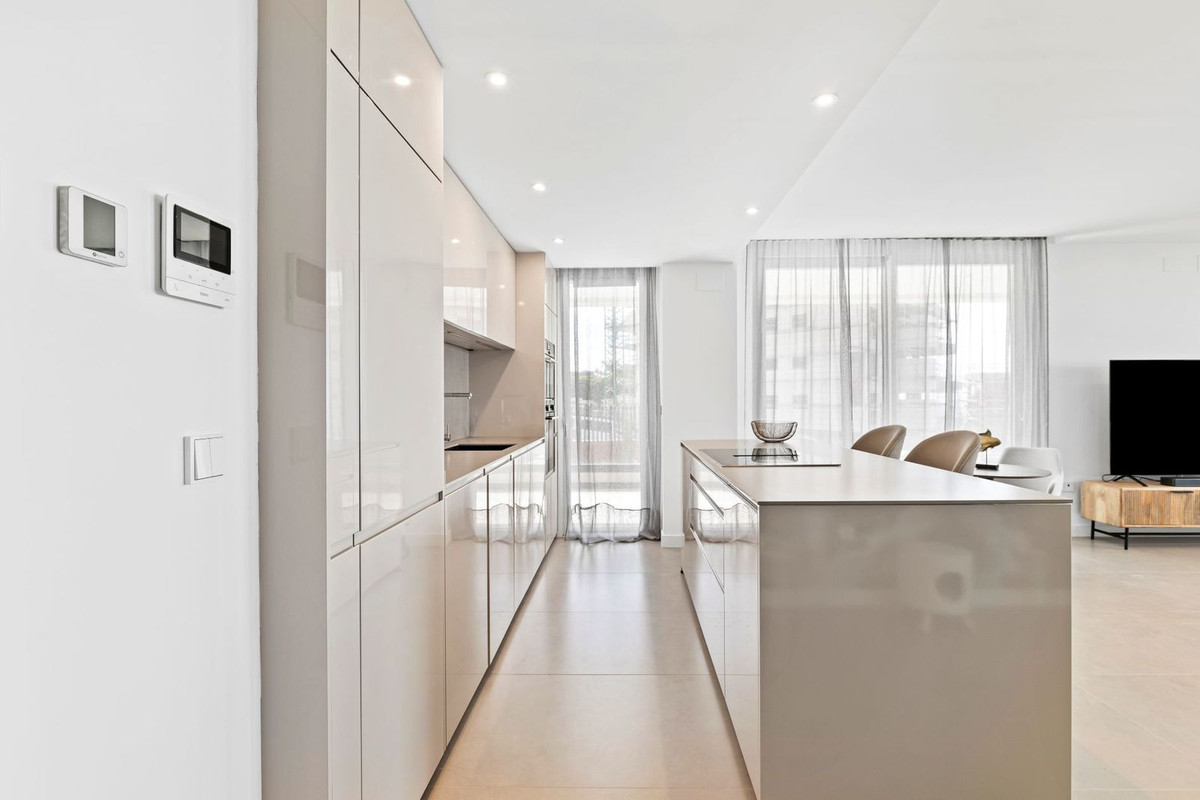 3 Bed Apartment for sale in Higueron Costa Del Sol, Málaga, Spain