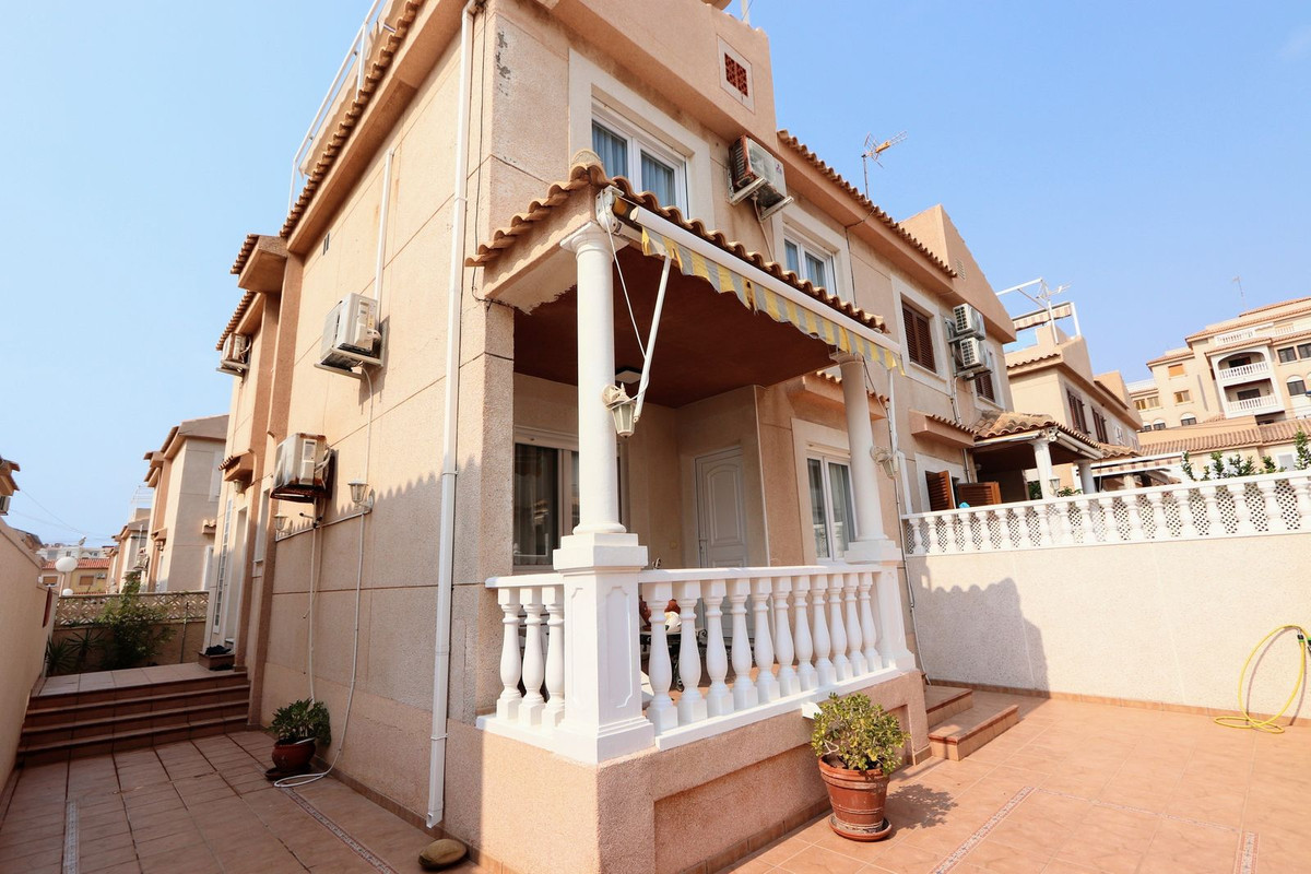 3 Bed Townhouse for sale in Torrevieja Costa Blanca, Alicante, Spain