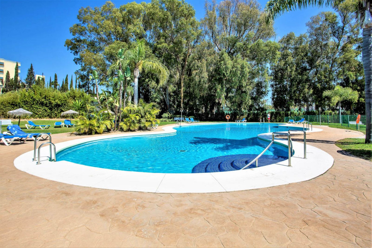 2 Bed Apartment for sale in Bahía De Marbella Costa Del Sol, Málaga, Spain