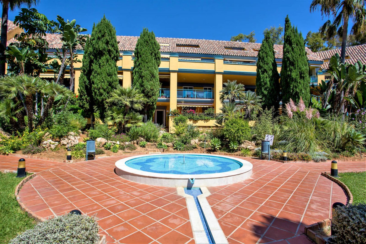2 Bed Apartment for sale in Bahía De Marbella Costa Del Sol, Málaga, Spain