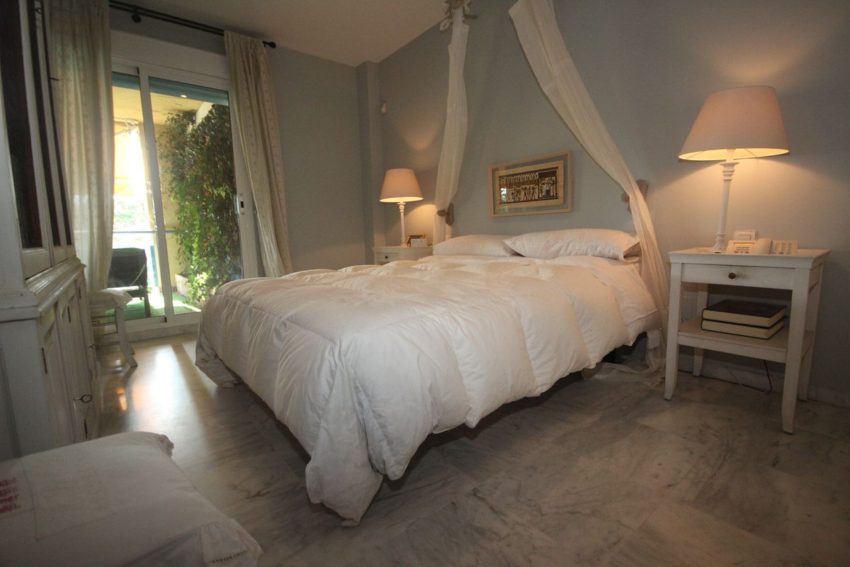 2 Bed Apartment for sale in Bahía De Marbella Costa Del Sol, Málaga, Spain