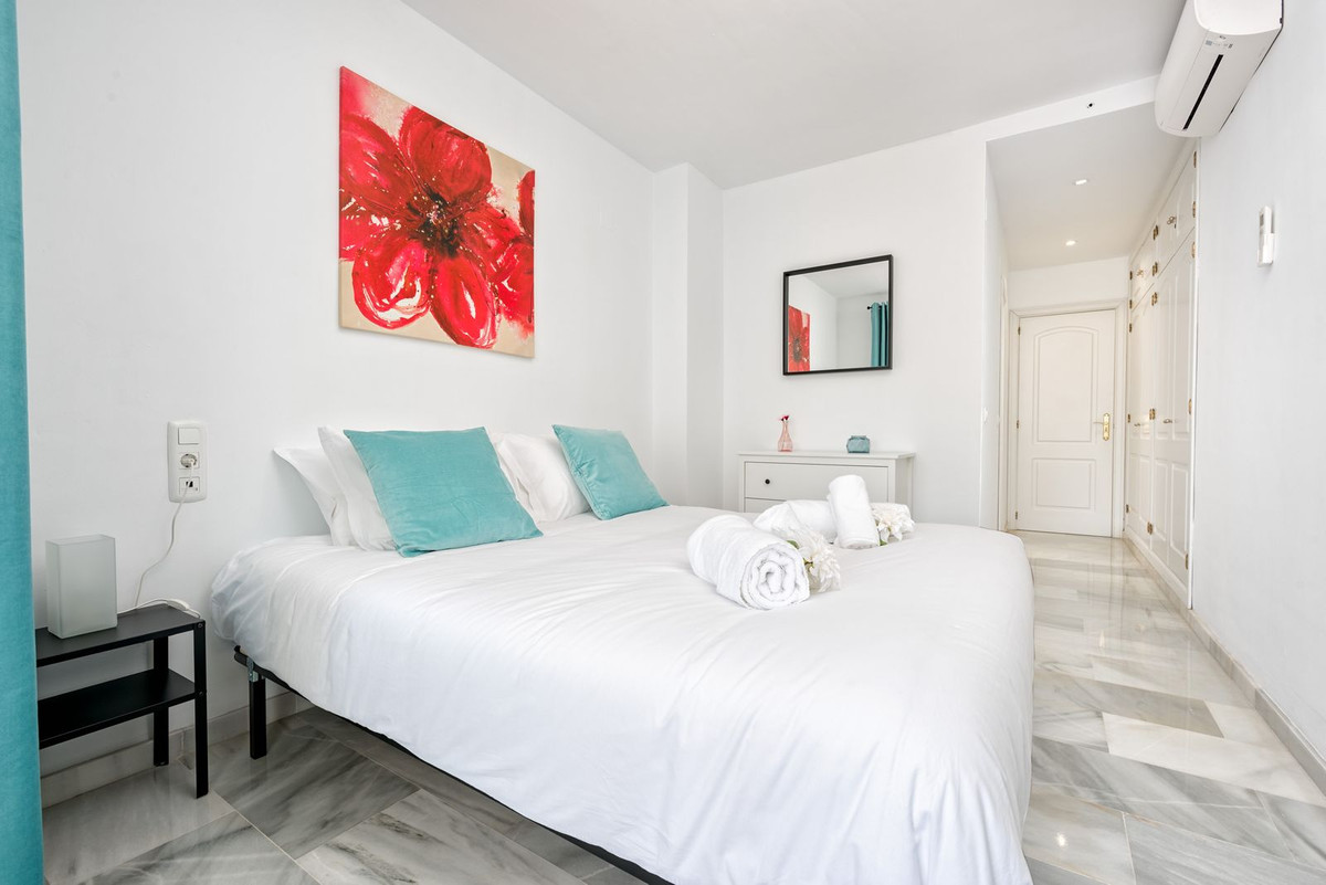 2 Bed Apartment for sale in Calahonda Costa Del Sol, Málaga, Spain