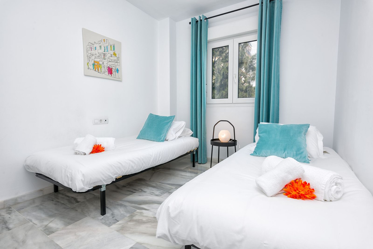 2 Bed Apartment for sale in Calahonda Costa Del Sol, Málaga, Spain