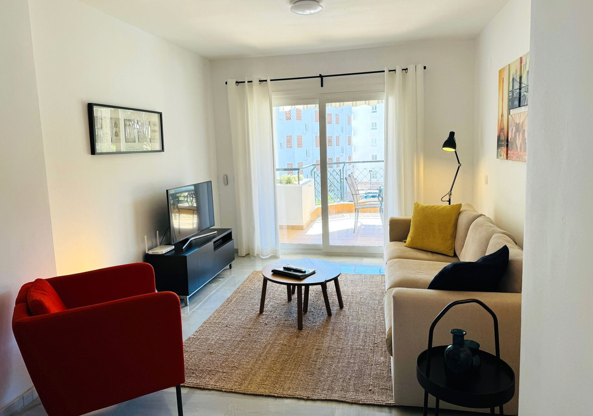 2 Bed Apartment for sale in Calahonda Costa Del Sol, Málaga, Spain