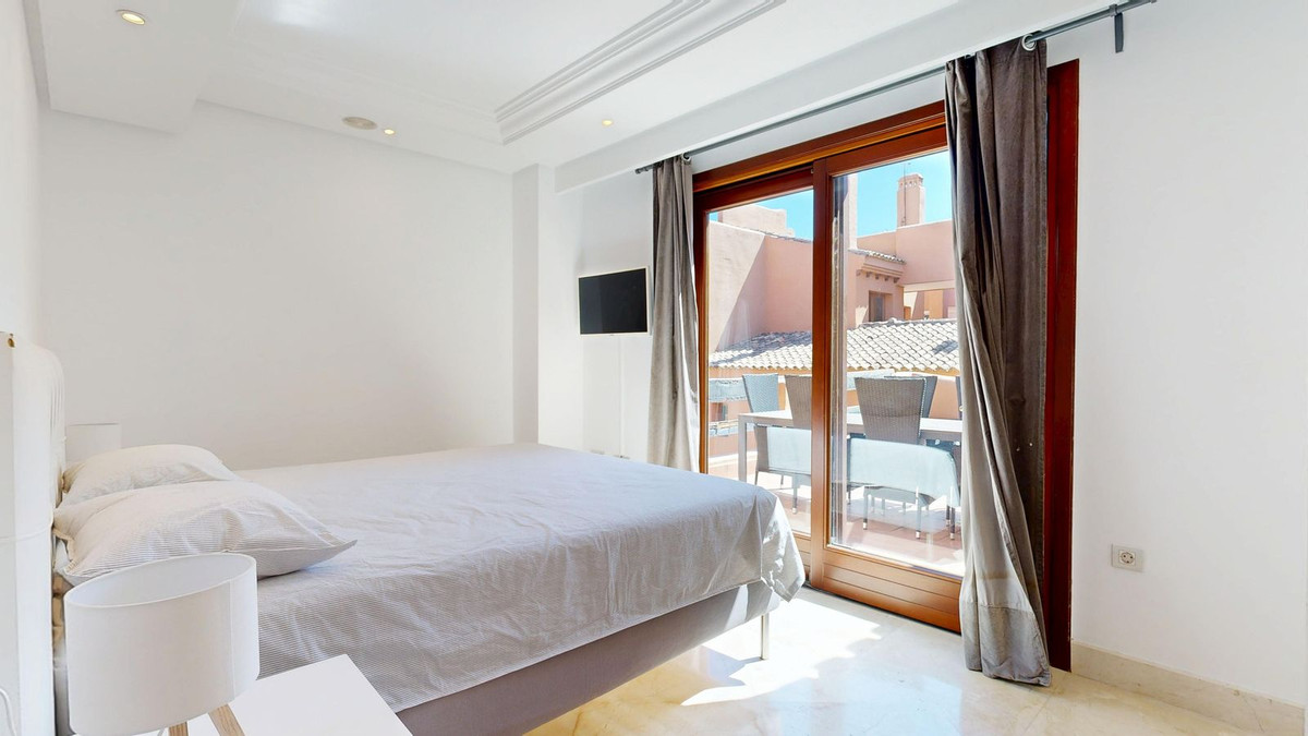 2 Bed Apartment for sale in Estepona Costa Del Sol, Málaga, Spain