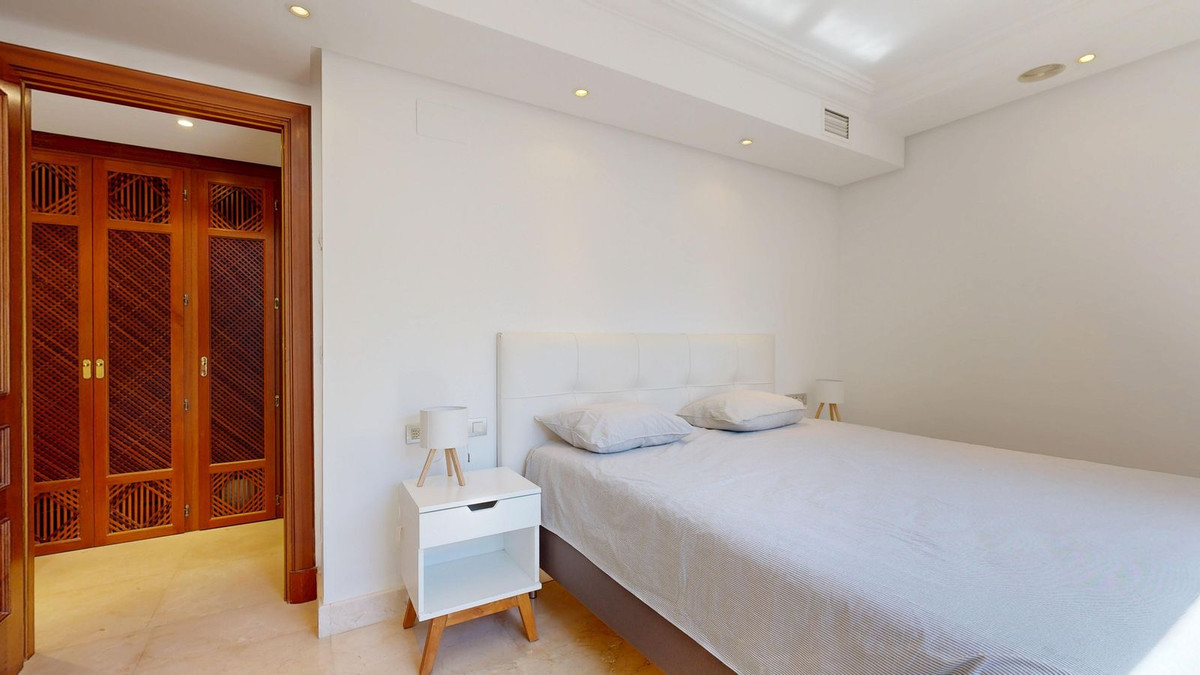 2 Bed Apartment for sale in Estepona Costa Del Sol, Málaga, Spain
