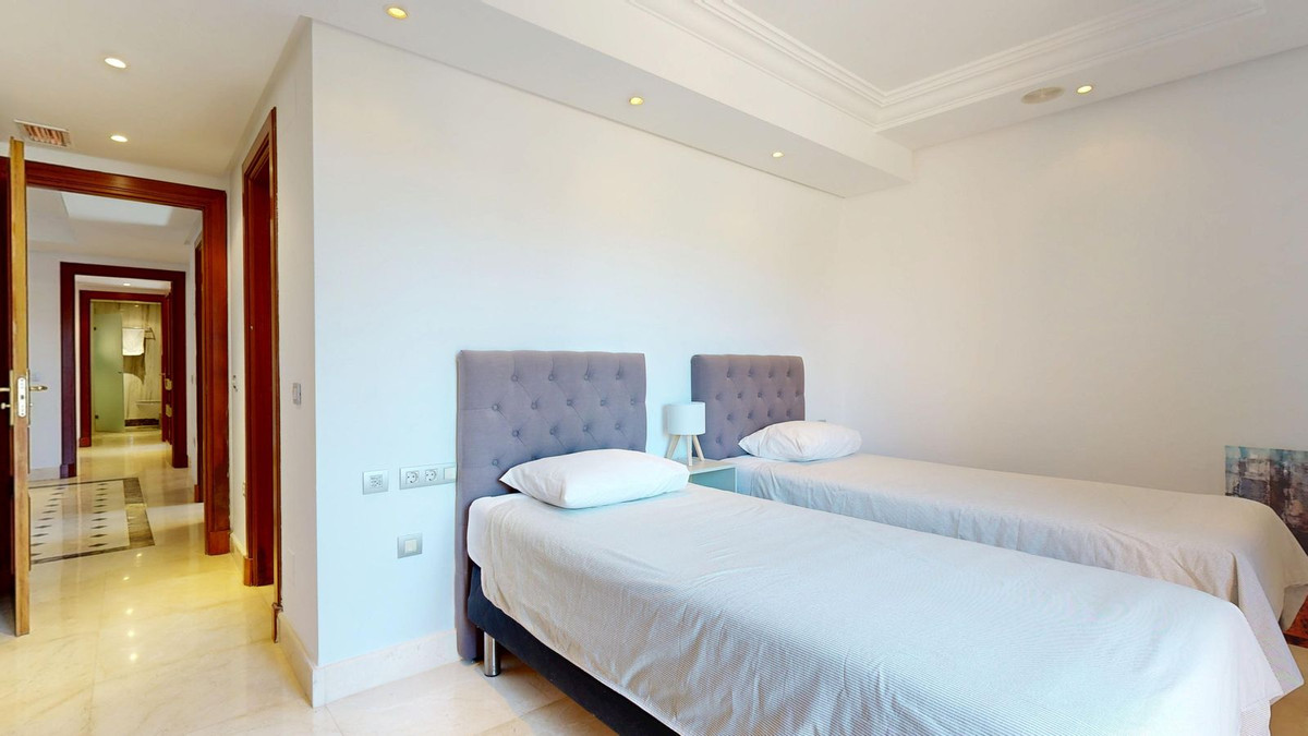 2 Bed Apartment for sale in Estepona Costa Del Sol, Málaga, Spain