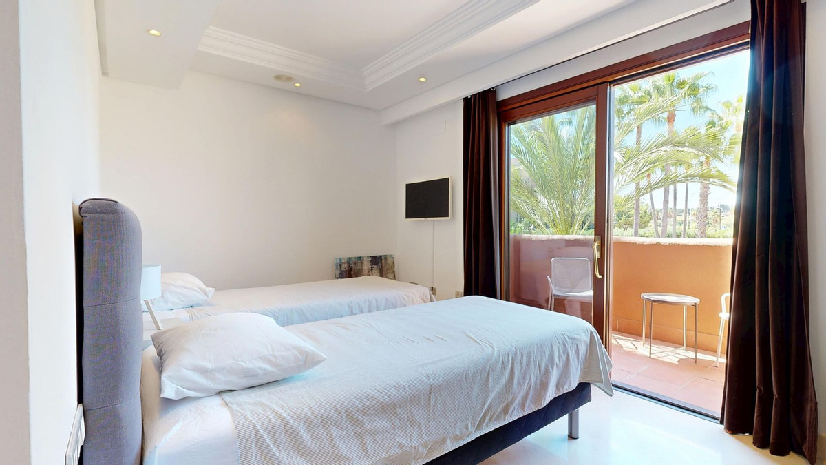 2 Bed Apartment for sale in Estepona Costa Del Sol, Málaga, Spain