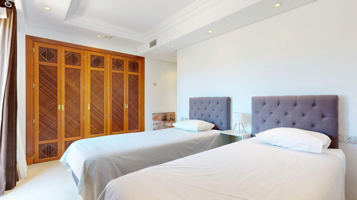 2 Bed Apartment for sale in Estepona Costa Del Sol, Málaga, Spain