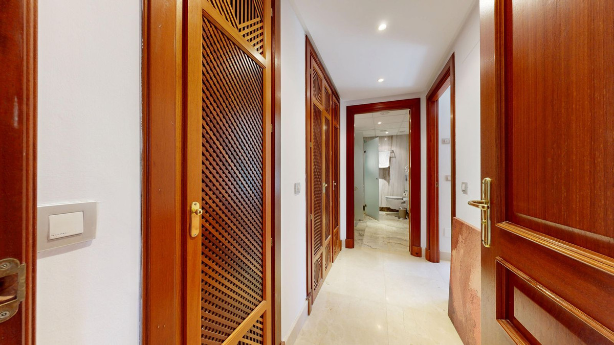 2 Bed Apartment for sale in Estepona Costa Del Sol, Málaga, Spain