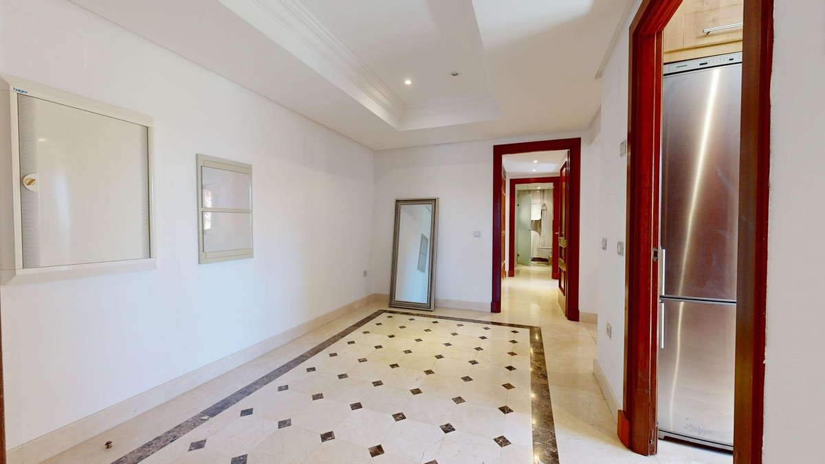 2 Bed Apartment for sale in Estepona Costa Del Sol, Málaga, Spain