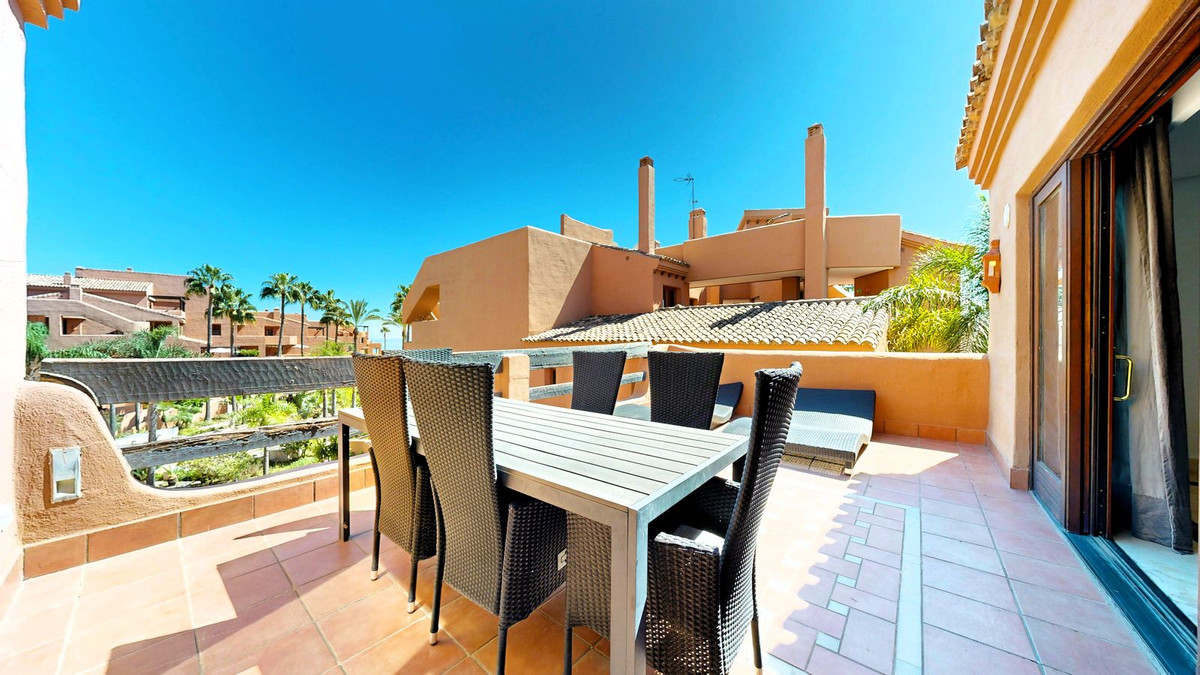 2 Bed Apartment for sale in Estepona Costa Del Sol, Málaga, Spain