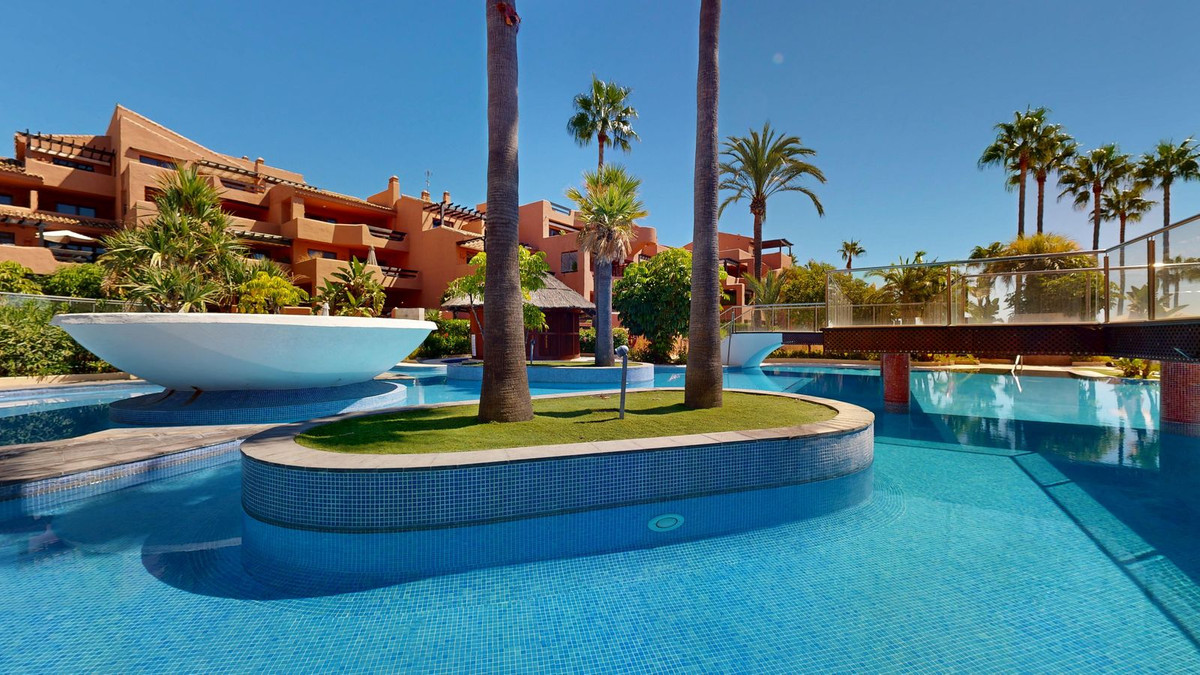 2 Bed Apartment for sale in Estepona Costa Del Sol, Málaga, Spain