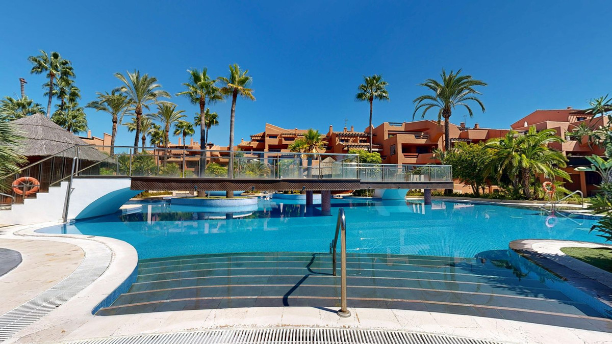 2 Bed Apartment for sale in Estepona Costa Del Sol, Málaga, Spain