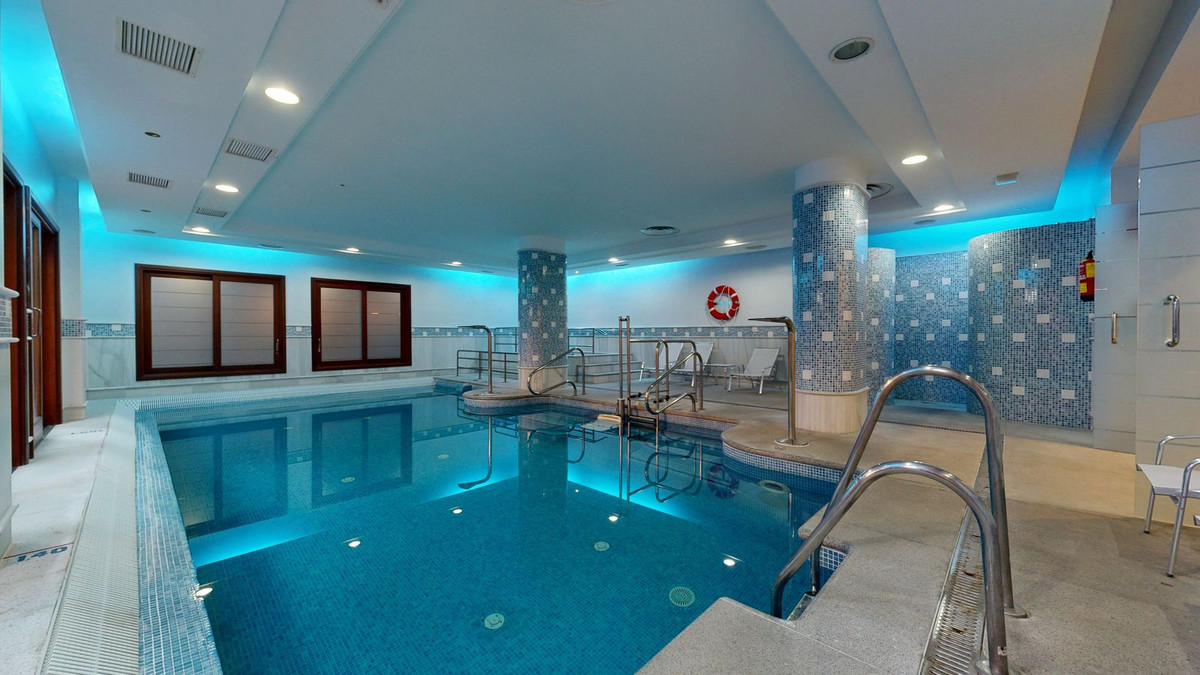 2 Bed Apartment for sale in Estepona Costa Del Sol, Málaga, Spain