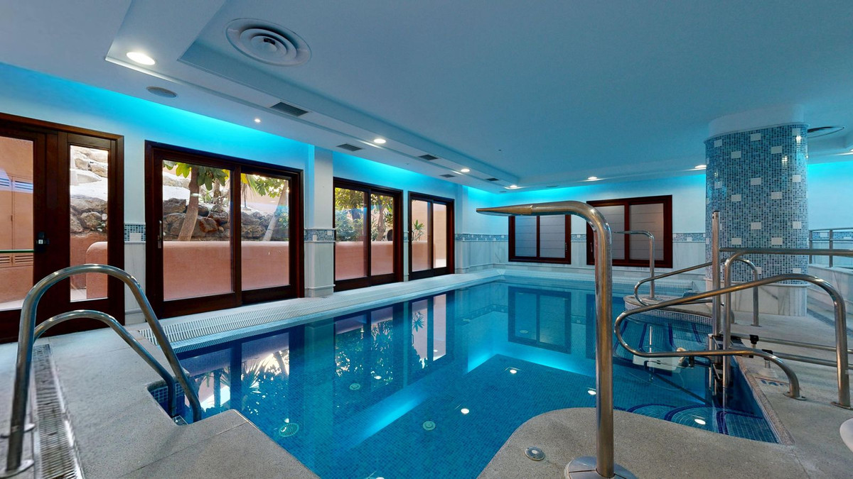 2 Bed Apartment for sale in Estepona Costa Del Sol, Málaga, Spain