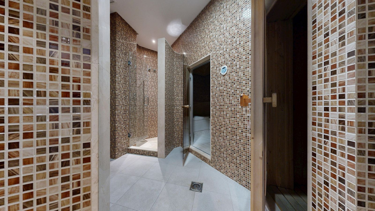 2 Bed Apartment for sale in Estepona Costa Del Sol, Málaga, Spain
