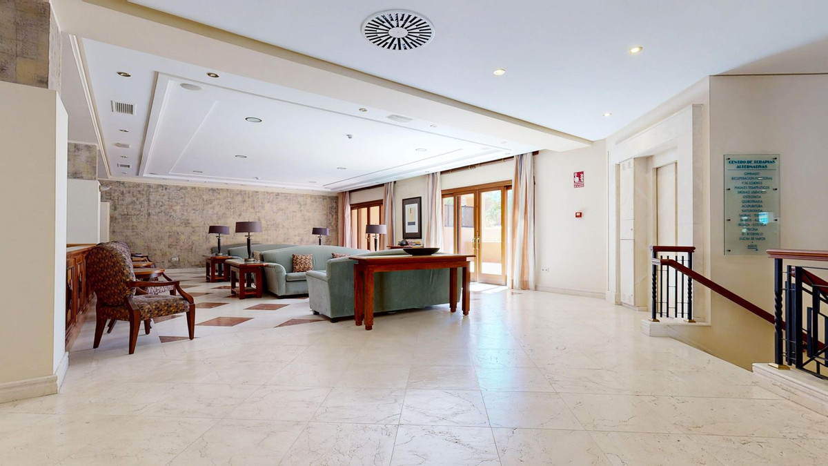 2 Bed Apartment for sale in Estepona Costa Del Sol, Málaga, Spain