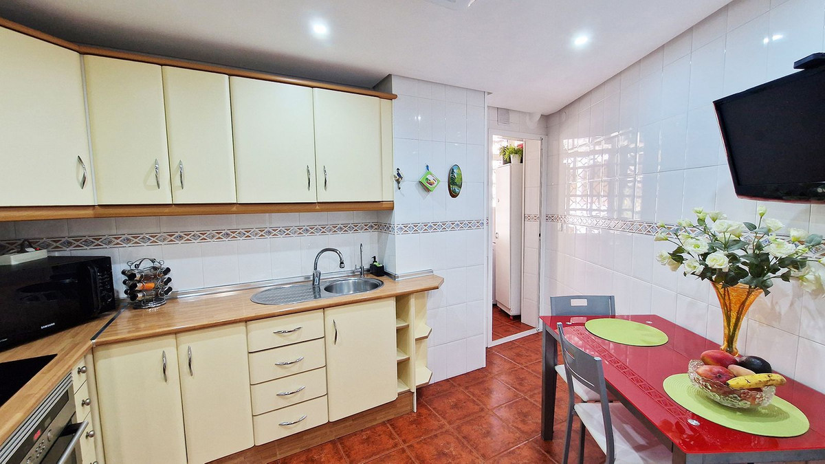 Se vende Apartamento Planta Media de 2 dormitorios en Costa Del Sol, Málaga, España