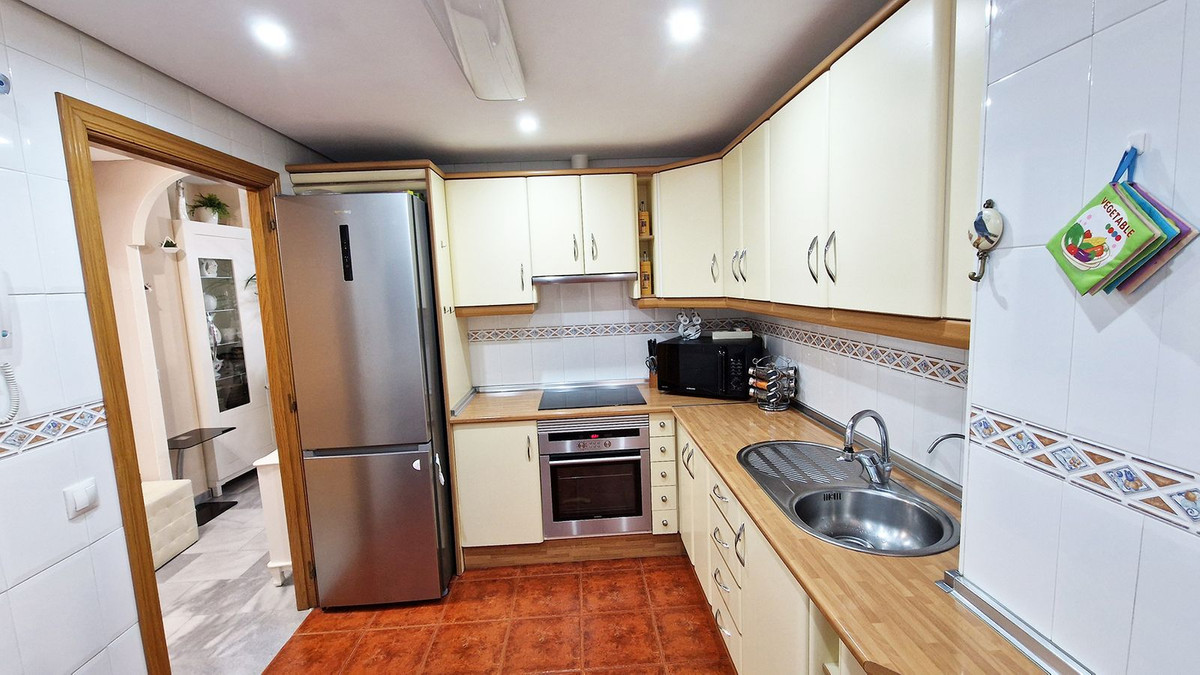 Se vende Apartamento Planta Media de 2 dormitorios en Costa Del Sol, Málaga, España
