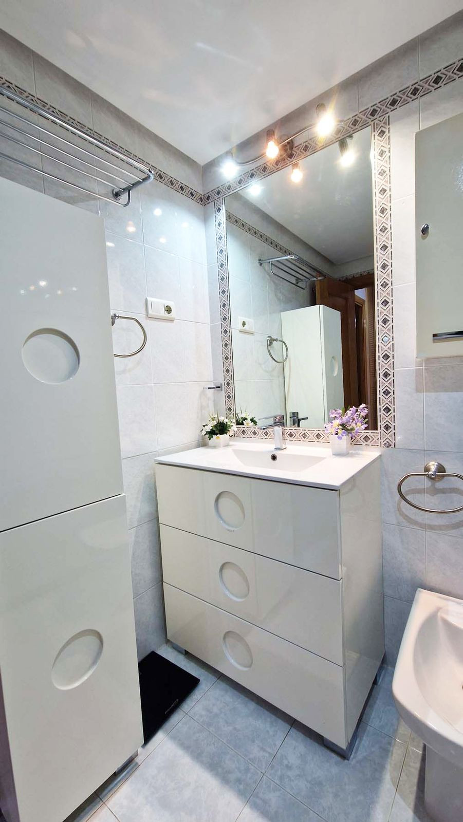 Se vende Apartamento Planta Media de 2 dormitorios en Costa Del Sol, Málaga, España