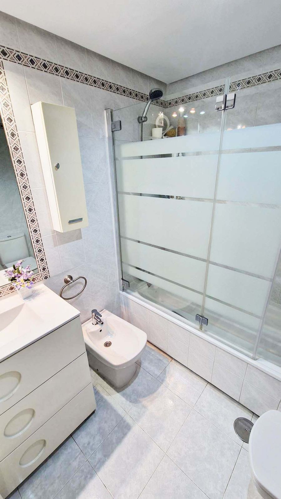 Se vende Apartamento Planta Media de 2 dormitorios en Costa Del Sol, Málaga, España