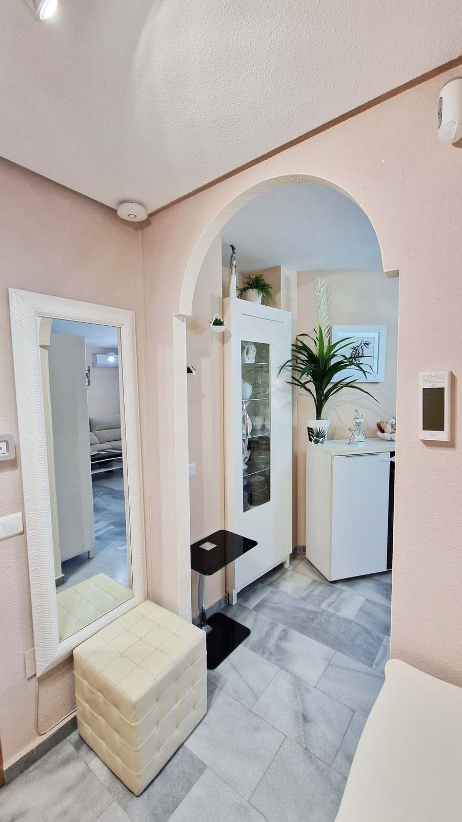 Se vende Apartamento Planta Media de 2 dormitorios en Costa Del Sol, Málaga, España