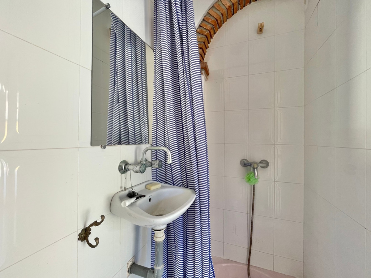 3 Bed Townhouse for sale in Rincón De La Victoria Costa Del Sol East, Málaga, Spain