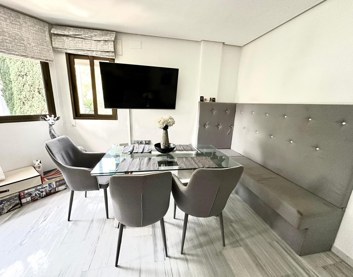 Se vende Apartamento Planta Media de 3 dormitorios en Costa Del Sol, Málaga, España