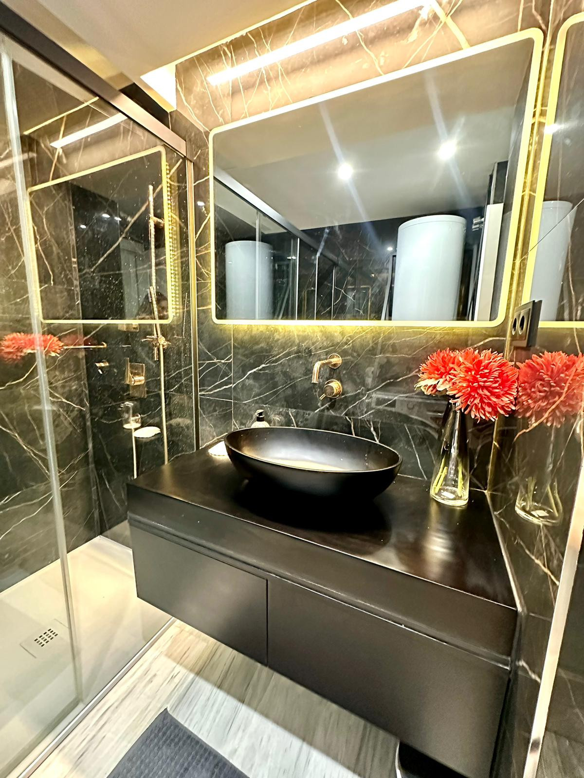 Se vende Apartamento Planta Media de 3 dormitorios en Costa Del Sol, Málaga, España