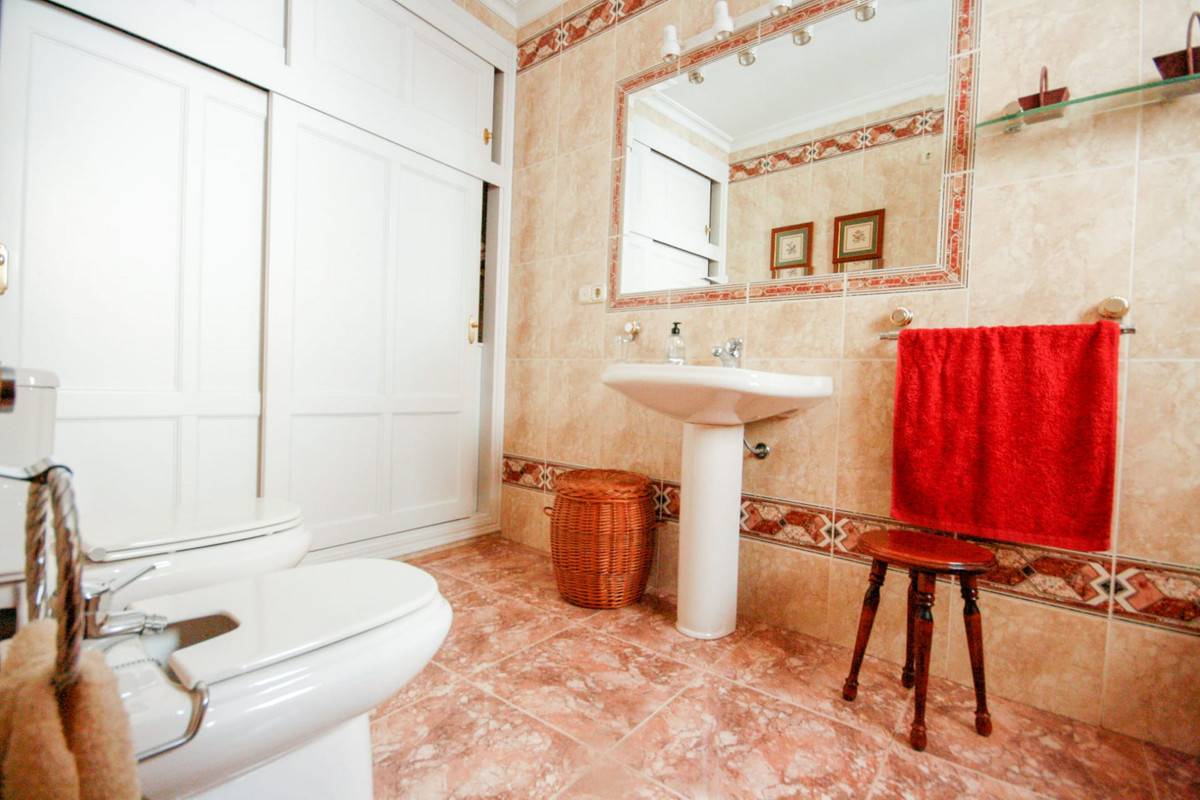 Se vende Adosada de 5 dormitorios en Costa Del Sol, Málaga, España