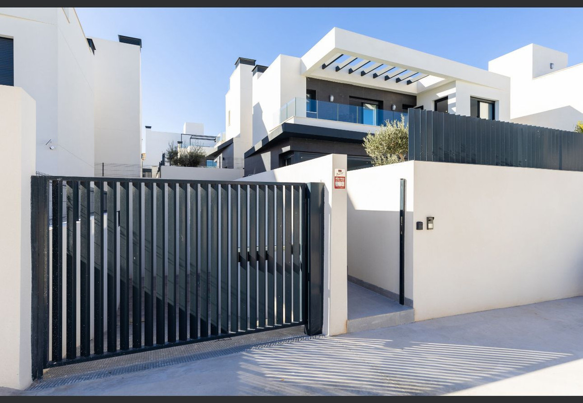 3 Bed Townhouse for sale in La Finca Golf Costa Blanca, Alicante, Spain