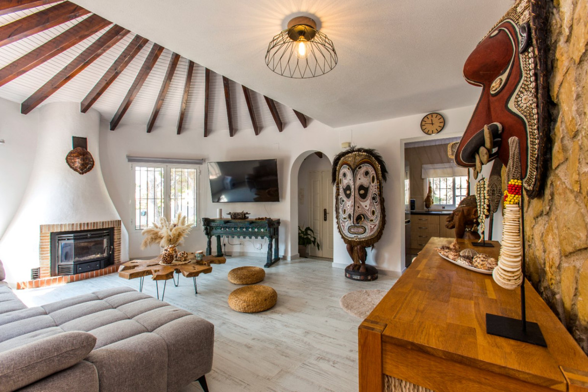 Se vende Villa - Chalet de 4 dormitorios en Costa Blanca, Alicante, España