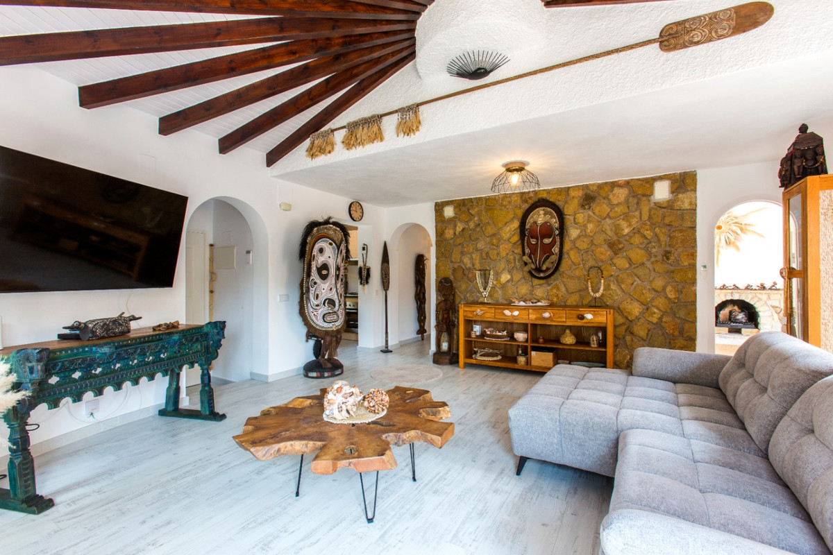 Se vende Villa - Chalet de 4 dormitorios en Costa Blanca, Alicante, España